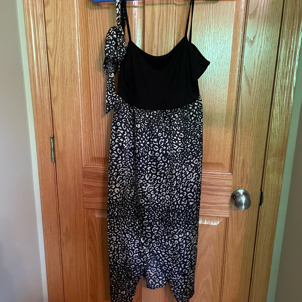 Black and White Leopard Print Casual Dress
